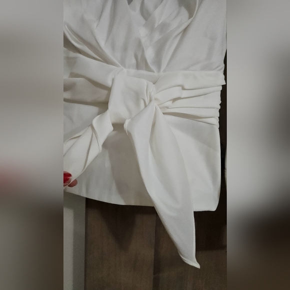 J.R. Nites by Caliendo white stretch traffeta wrap blouse with bow. Size 8. NWT - Picture 3 of 10